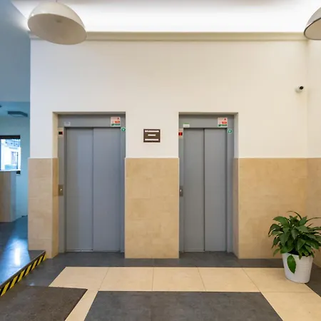 Golden Hour, 2 Bedroom, With Underground Parking Apartmán *