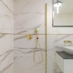 Golden Hour, 2 Bedroom, With Underground Parking Apartamento