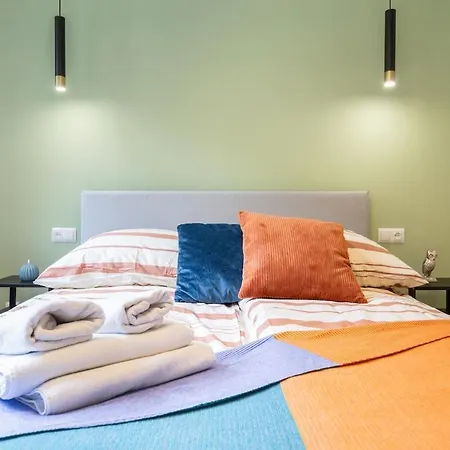 Golden Hour, 2 Bedroom, With Underground Parking