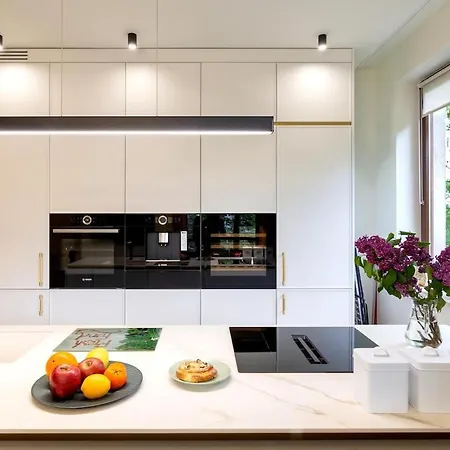 Golden Hour, 2 Bedroom, With Underground Parking