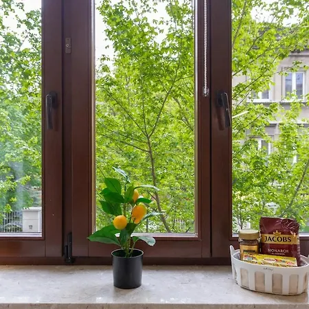 Golden Hour, 2 Bedroom, With Underground Parking *