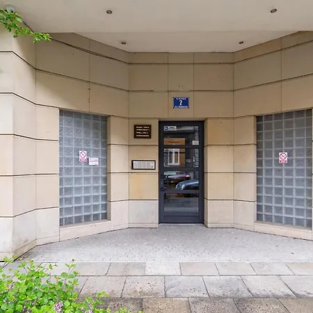 Golden Hour, 2 Bedroom, With Underground Parking