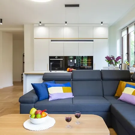 Apartment Golden Hour, 2 Bedroom, With Underground Parking Krakow