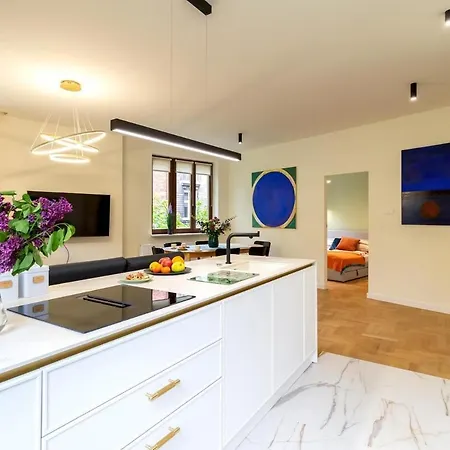Apartment Golden Hour, 2 Bedroom, With Underground Parking