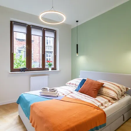 Apartamento Golden Hour, 2 Bedroom, With Underground Parking Cracovia