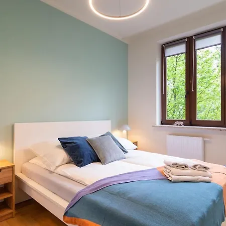 Golden Hour, 2 Bedroom, With Underground Parking