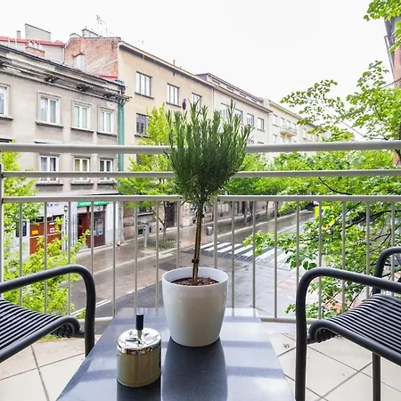 Golden Hour, 2 Bedroom, With Underground Parking * Cracovia