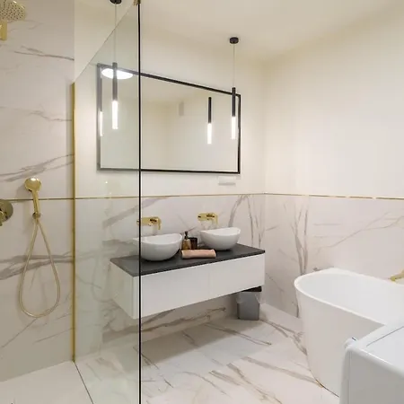 Golden Hour, 2 Bedroom, With Underground Parking Apartamento *